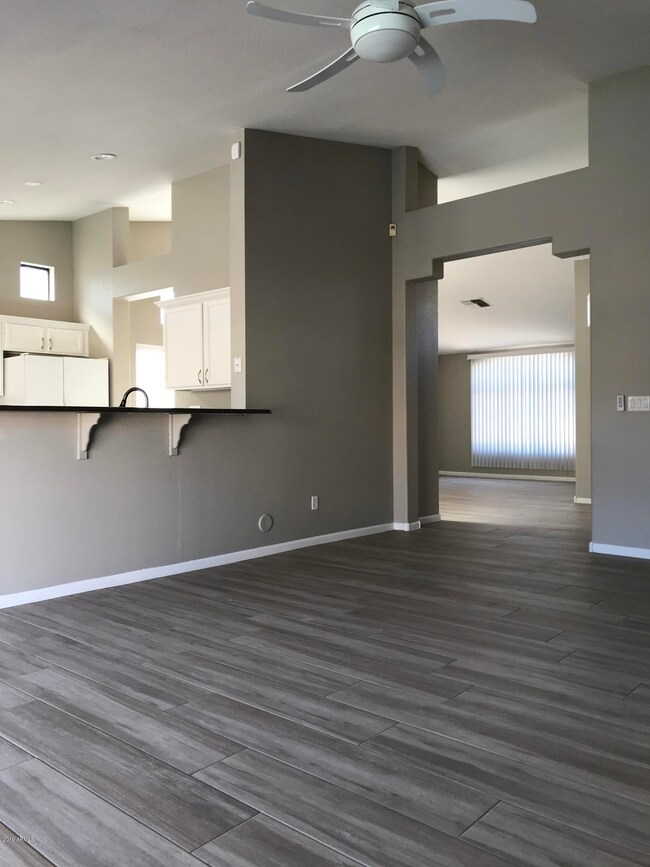 1309 N Laveen Dr, Chandler, AZ 85226 - photo 5