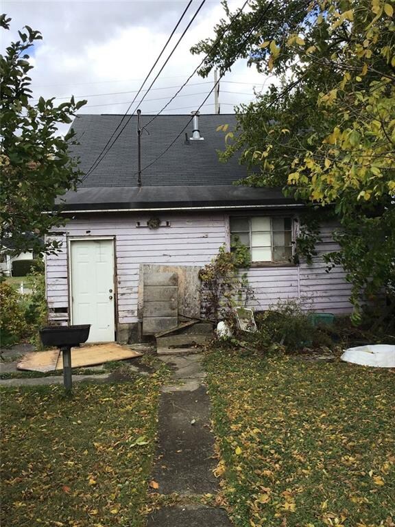 1305 E 27th St, Anderson, IN 46016 - photo 3