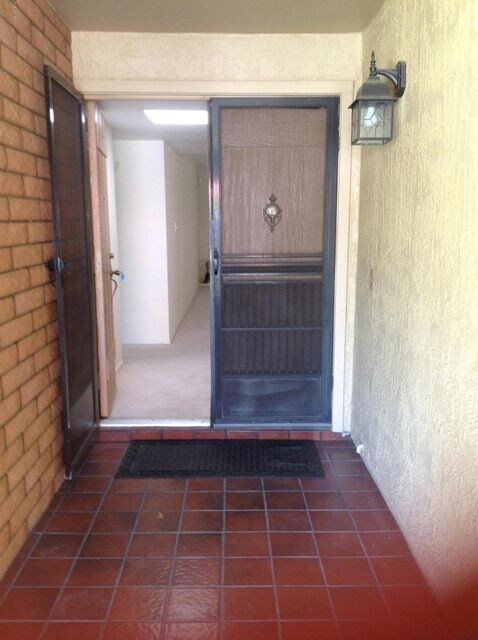 Entry with screen door