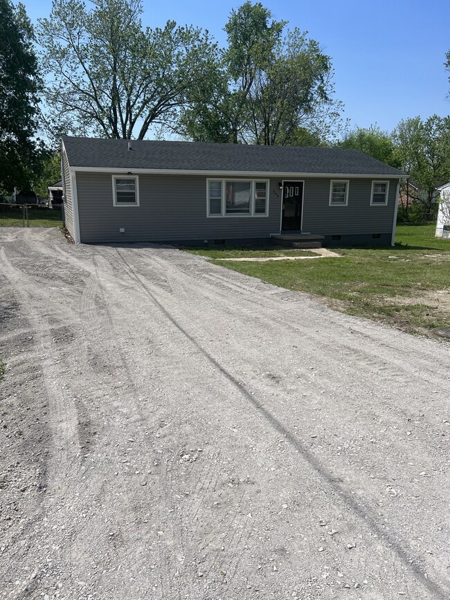 308 Rolling Rd, Shelbyville, TN 37160 - photo 3