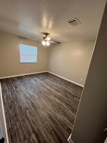 1209 April Bloom unit B, College Station, TX 77840 - photo 6