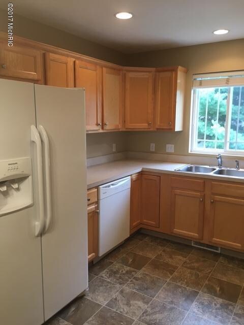 1361 Echoing Valley Dr SW unit 32, Byron Center, MI 49315 - photo 3