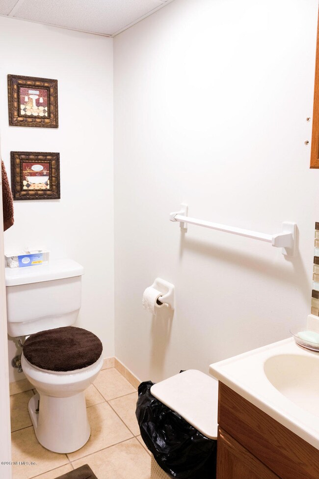 7129 Wendy Cir, Jacksonville, FL 32211 - photo 4