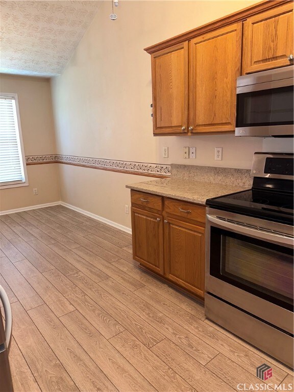 6241 Saturn Dr, Flowery Branch, GA 30542 - photo 7