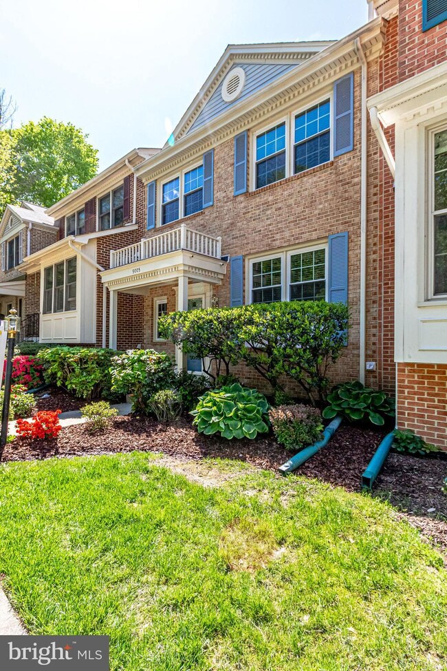 9005 Daum Ct, Springfield, VA 22153 - photo 3