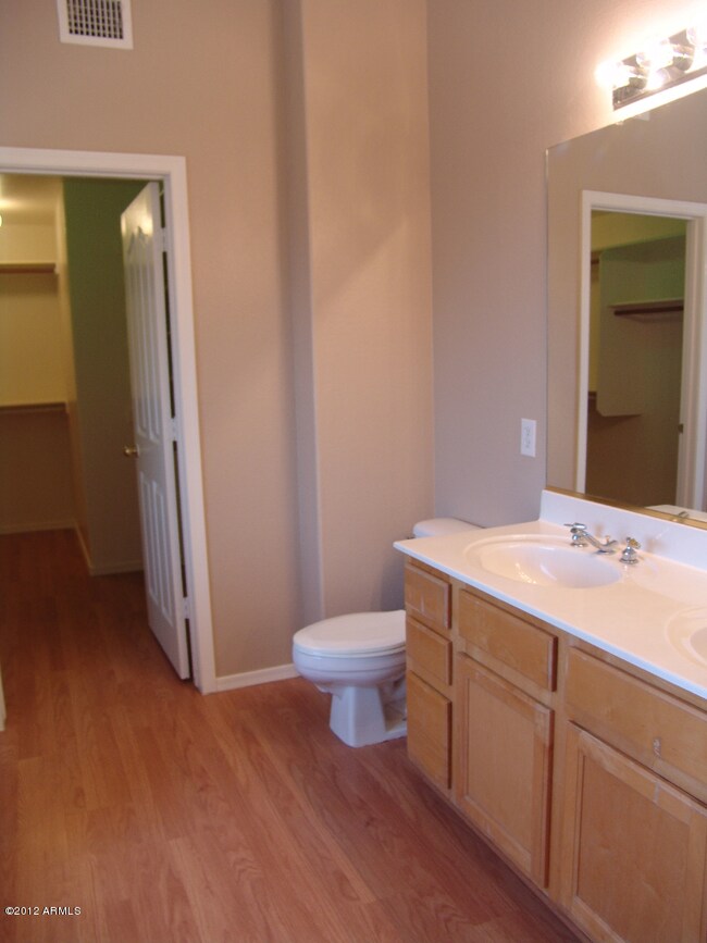 Master Bath - Double Sinks