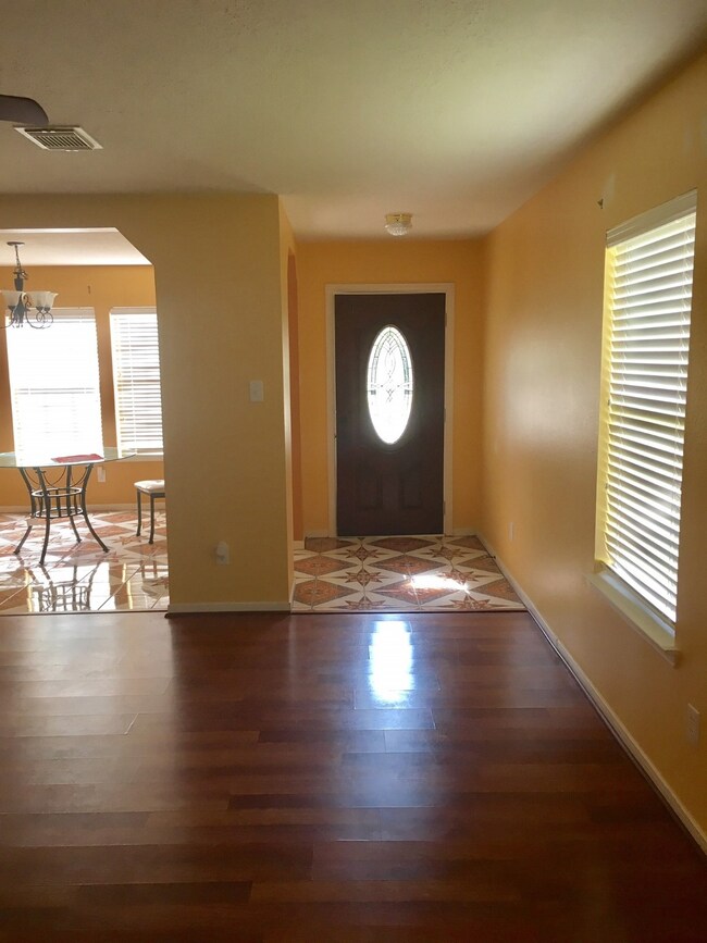 3121 Centennial Village Dr, Pearland, TX 77584 - photo 2