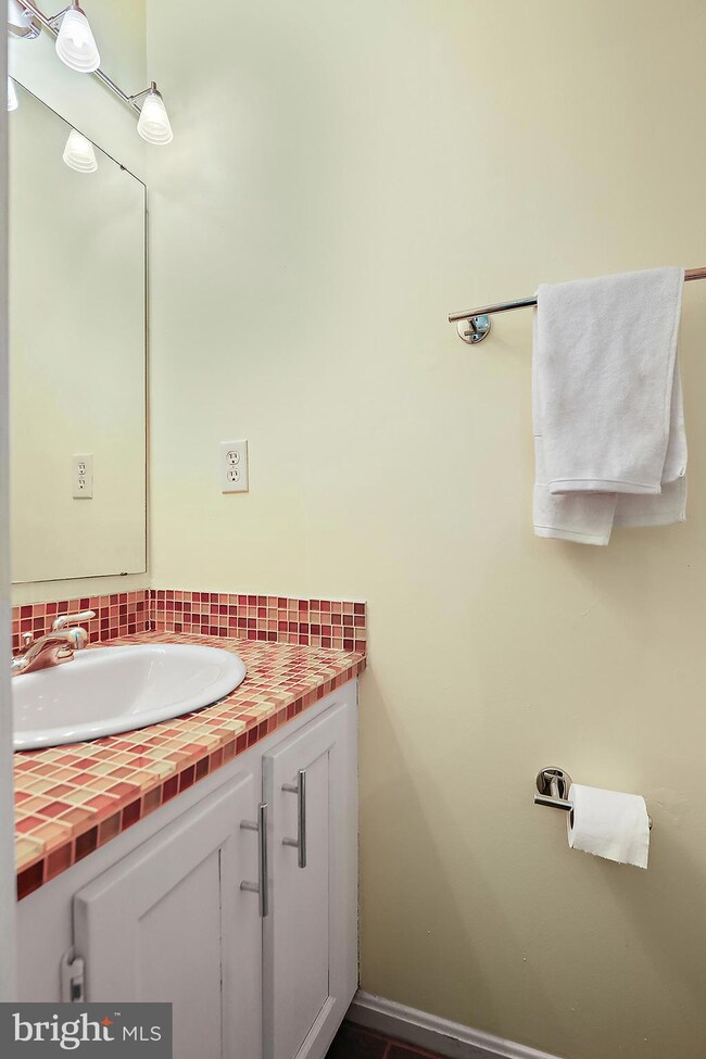 2138 Cedar Barn Way, Windsor Mill, MD 21244 - photo 7