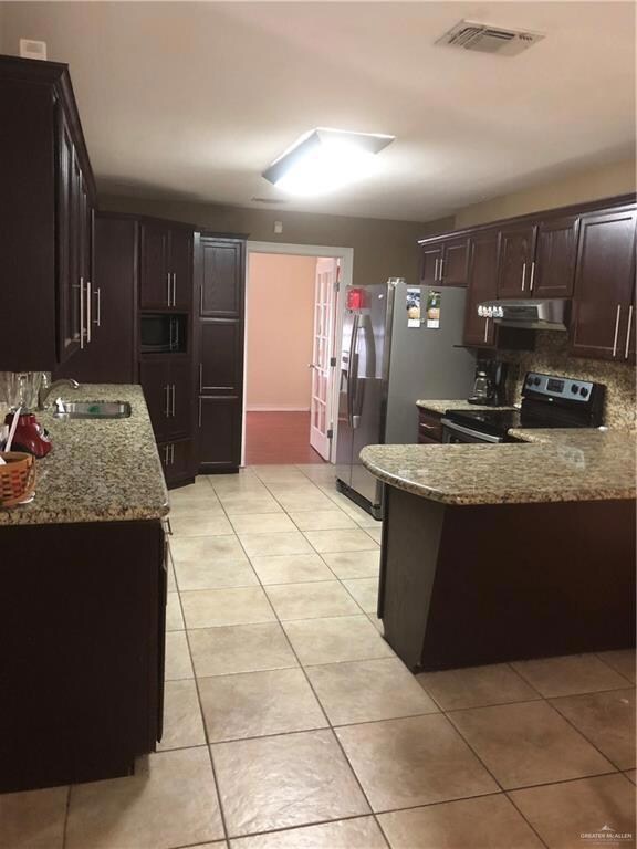 900 W Sam Houston Blvd, Pharr, TX 78577 - photo 3