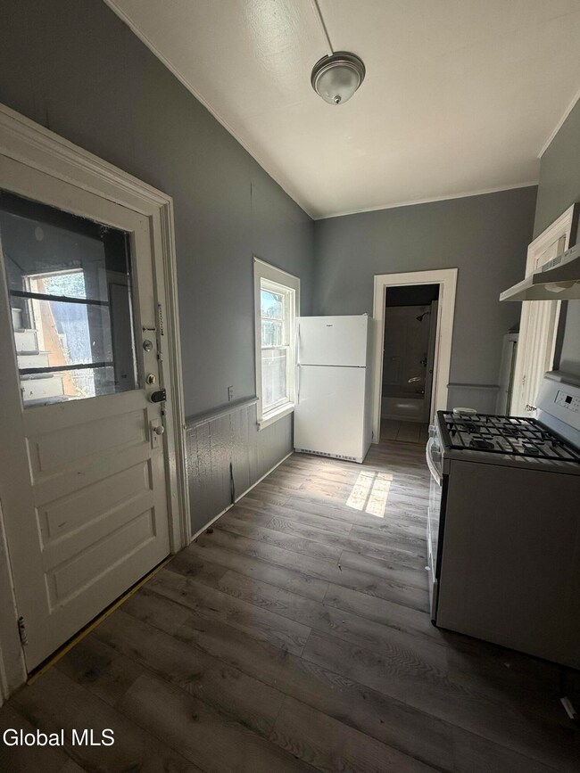 522 3rd St unit 1, Albany, NY 12206 - photo 7