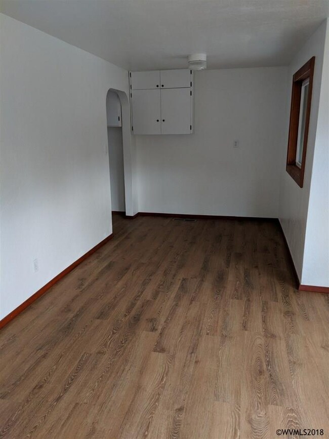 341 5th St, Lyons, OR 97358 - photo 4