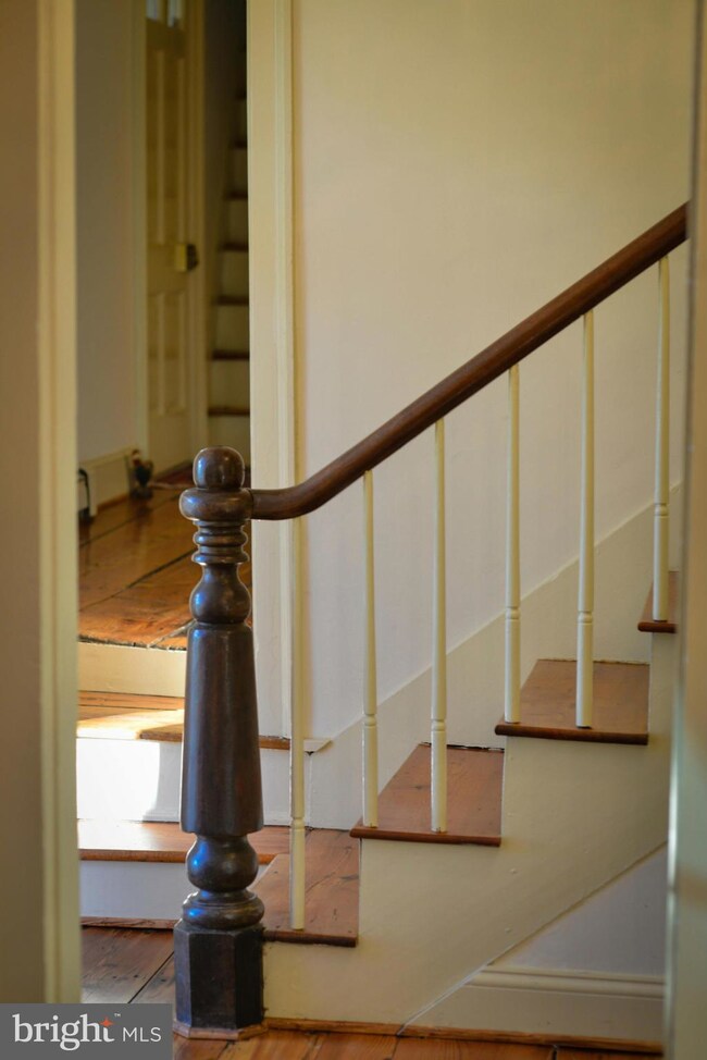 17971 Yatton Rd, Round Hill, VA 20141 - photo 2