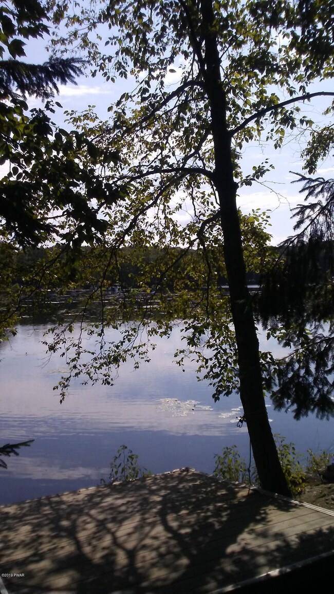 113 Heron Bay Rd, Lords Valley, PA 18428 - photo 5