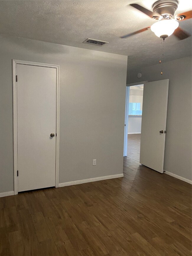 11445 Sabo Rd, Houston, TX 77089 - photo 6