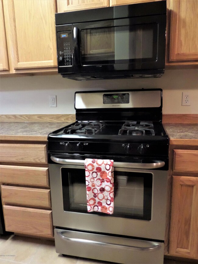 9247 Commons Place (12)