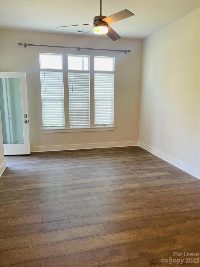 935 McAlway Rd unit 203, Charlotte, NC 28211 - photo 5