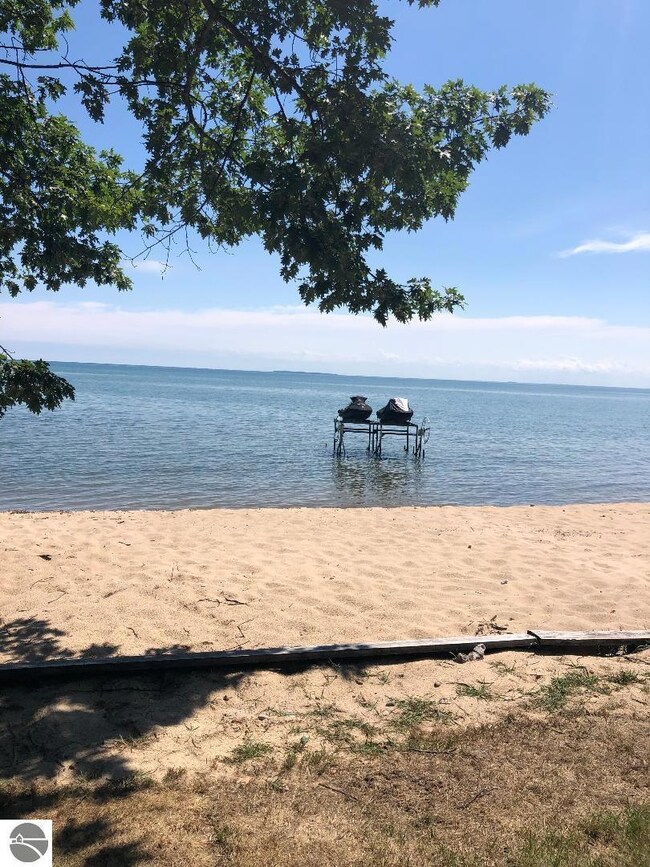 530 N Huron Rd, Au Gres, MI 48703 - photo 6