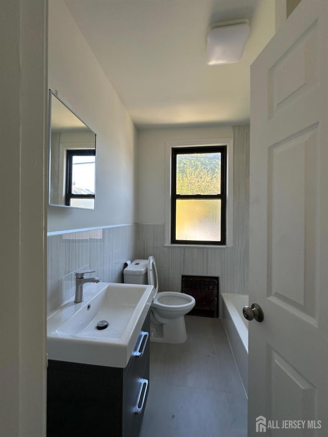 79 Nichol Ave, New Brunswick, NJ 08901 - photo 3