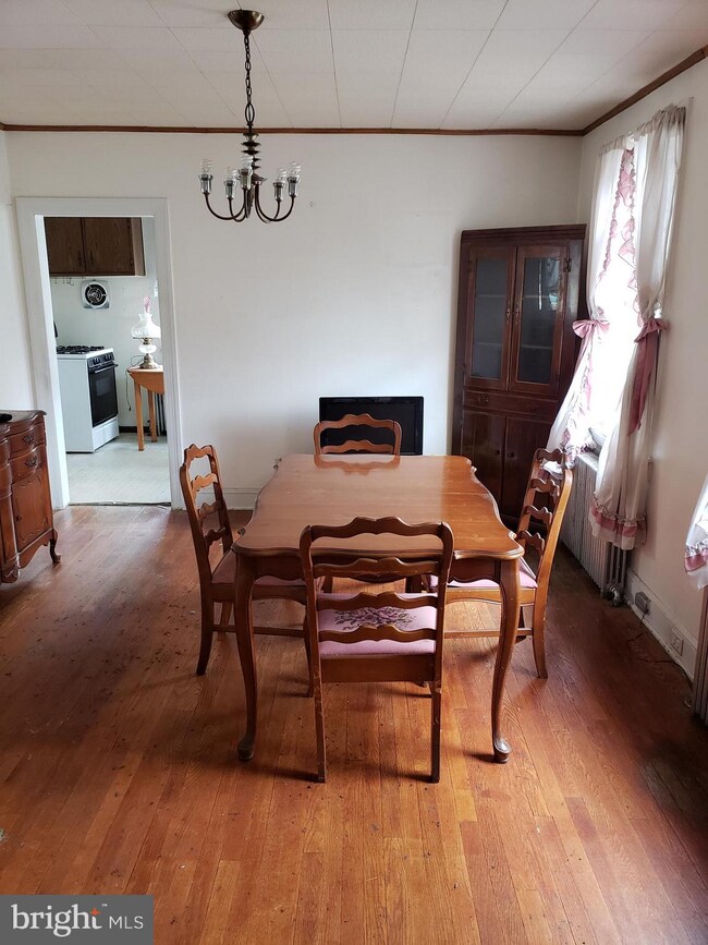 1702 Arbutus Ave, Halethorpe, MD 21227 - photo 3