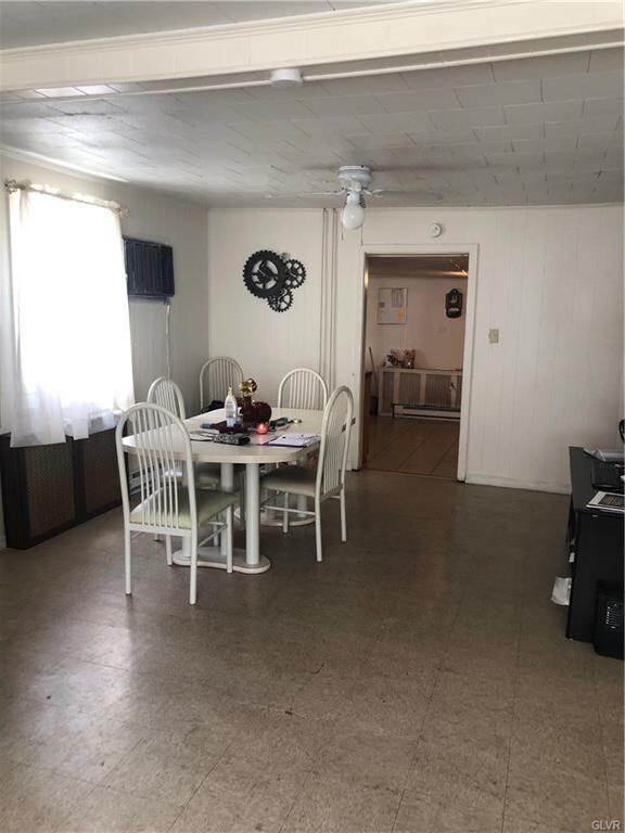 3009 N 2nd St, Whitehall, PA 18052 - photo 3