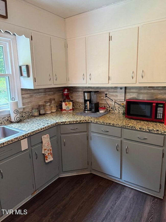 244 Rosenbaum Hollow Ln, Chilhowie, VA 24319 - photo 5