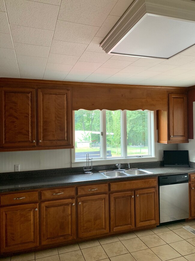 335 Sulphur Springs Rd, Shelbyville, TN 37160 - photo 6