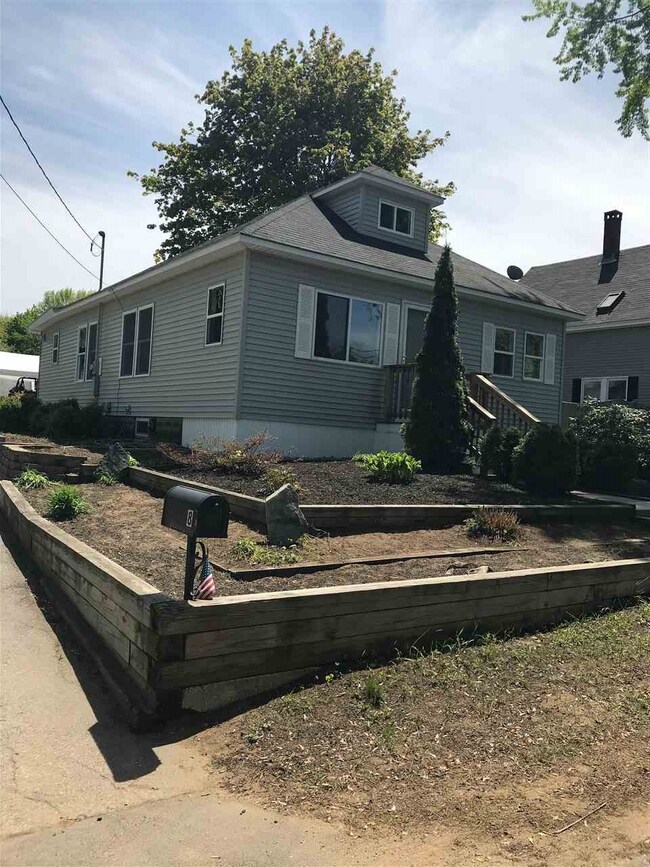 8 Harding St, Rochester, NH 03867 - photo 2