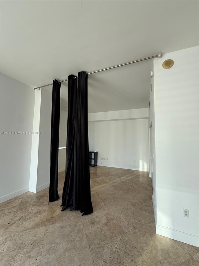 133 NE 2nd Ave unit 2912, Miami, FL 33132 - photo 3