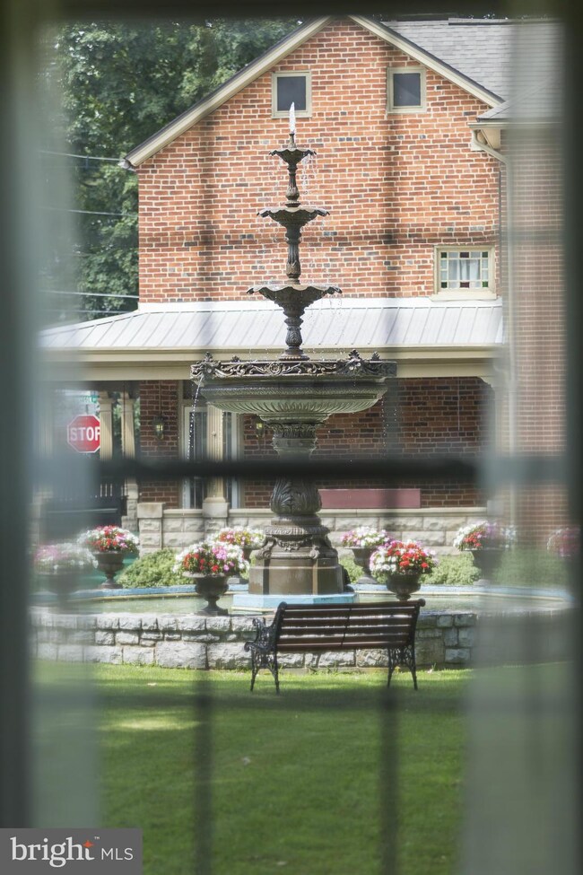 45 N Fayette St, Mercersburg, PA 17236 - photo 2