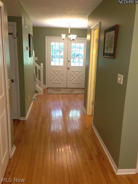 112 E Pioneer Trail, Aurora, OH 44202 - photo 3