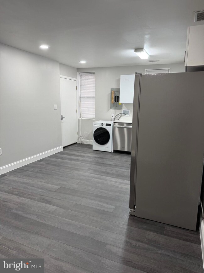 2511 Maryland Ave unit 3, Baltimore, MD 21218 - photo 5