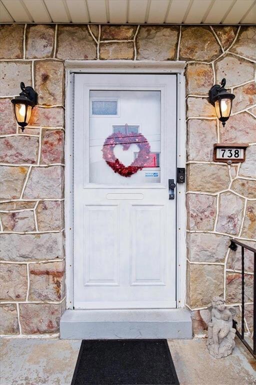 738 N Berks St, Allentown, PA 18104 - photo 2