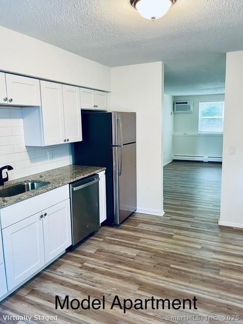 Eat-in Kitchen 2