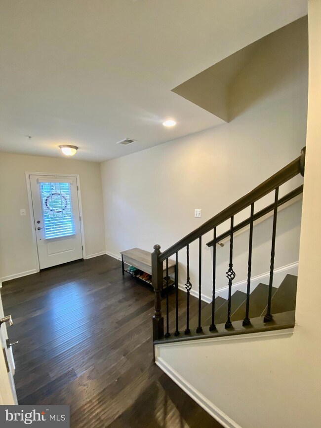 2802 Pinebrook Rd, Landover, MD 20785 - photo 3