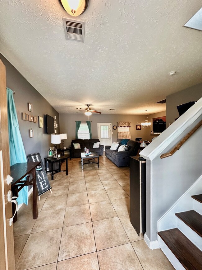 7427 Ida Wells Forest Dr, Houston, TX 77016 - photo 5