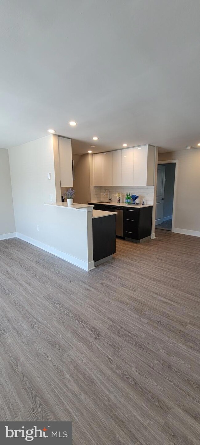 110 W North Ln unit B7, Conshohocken, PA 19428 - photo 7