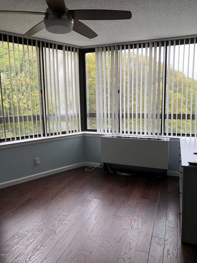 Sunrise Tower unit 1207A, Staten Island, NY 10304 - photo 4