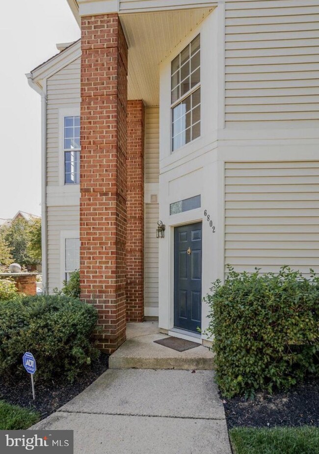 6802 Brindle Heath Way unit 262, Alexandria, VA 22315 - photo 3