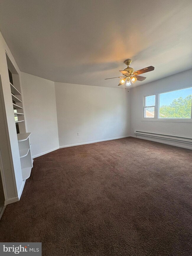 906 Argus St unit 2ND FLOOR, Bethlehem, PA 18015 - photo 6