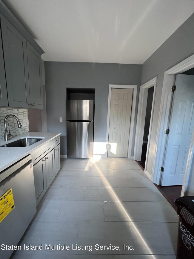 58 Sececa St unit 1, Staten Island, NY 10310 - photo 7