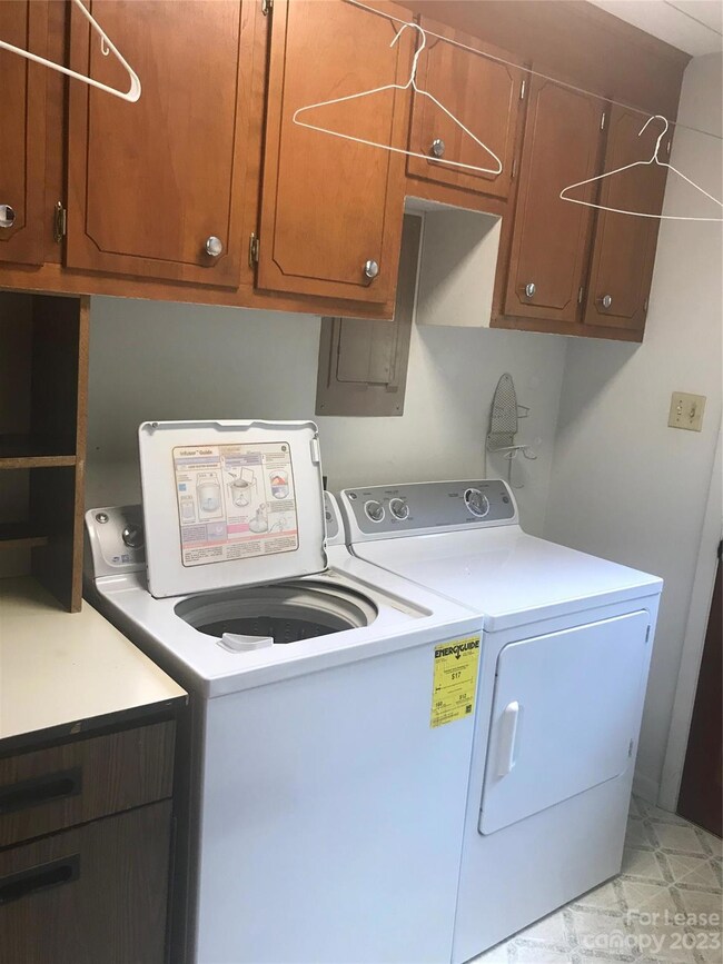 1506 Mount Vernon Ave, Statesville, NC 28677 - photo 4