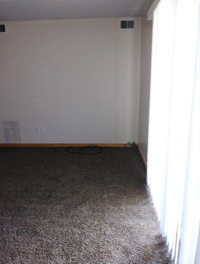 17011 Albany Ave unit 2E, Hazel Crest, IL 60429 - photo 7
