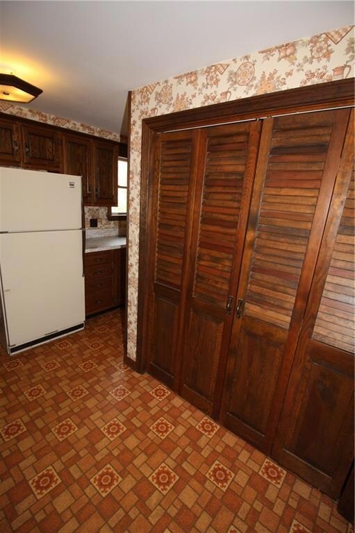 Entrance from garage to kitchen