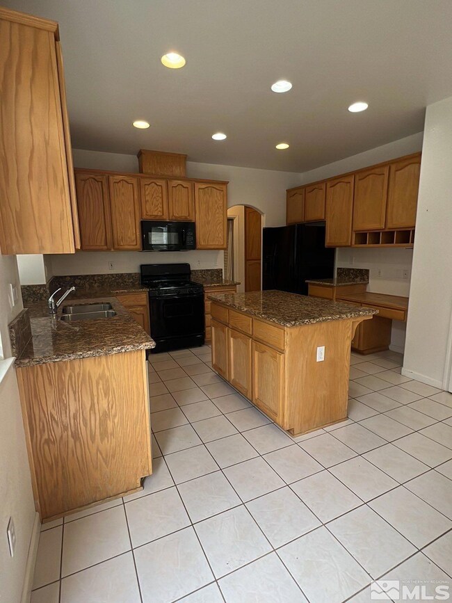 7490 Ambush Cir, Sparks, NV 89436 - photo 7