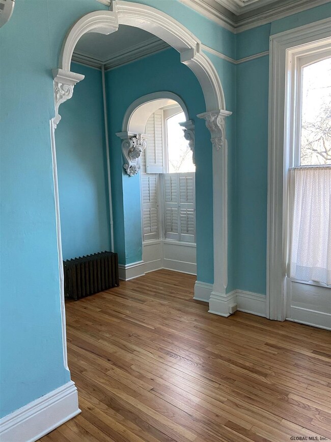 130 Chestnut St, Albany, NY 12210 - photo 7