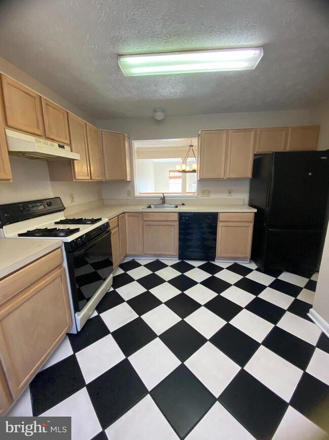 304 Tolbelt Ct, Stafford, VA 22554 - photo 2