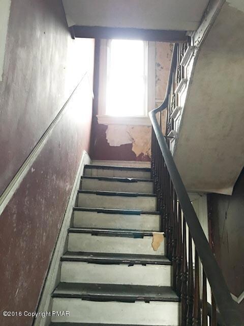 137 Pine St, Tamaqua, PA 18252 - photo 6