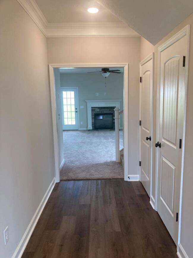 Lot 13AA Entryway