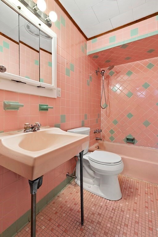 334 Meridian St, Boston, MA 02128 - photo 4