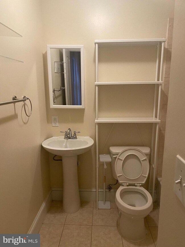 32 Q St NW unit 2, Washington, DC 20001 - photo 3